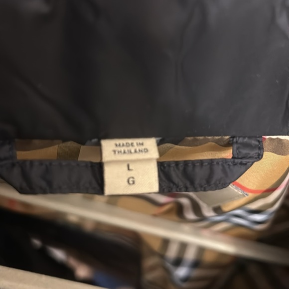 Burberry Coat- 100% authentic - Picture 11 of 13